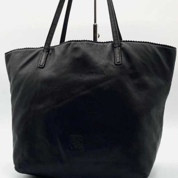 *SOLD* LOEWE Ara Anagram Shoulder Bag - Picture 4 of 13